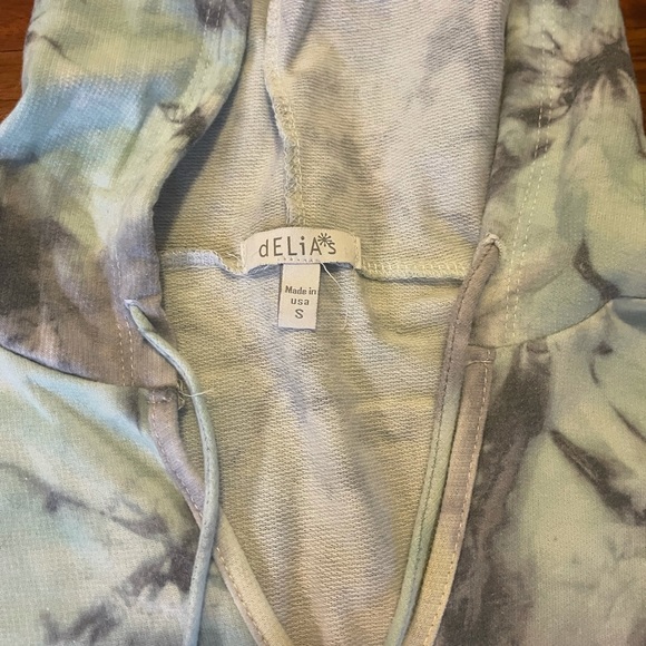 dELiA*s Tie Dye Lightweight Sweatshirt - Picture 4 of 4